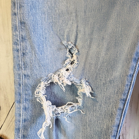 Levi's Sky Blue 501 Jeans - Picture 3 of 9